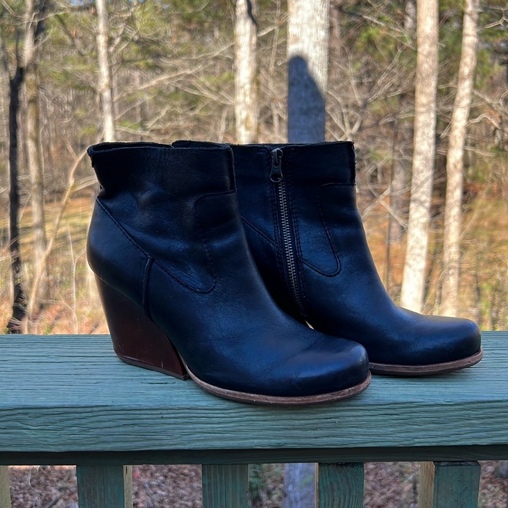 Korkease Heeled Booties